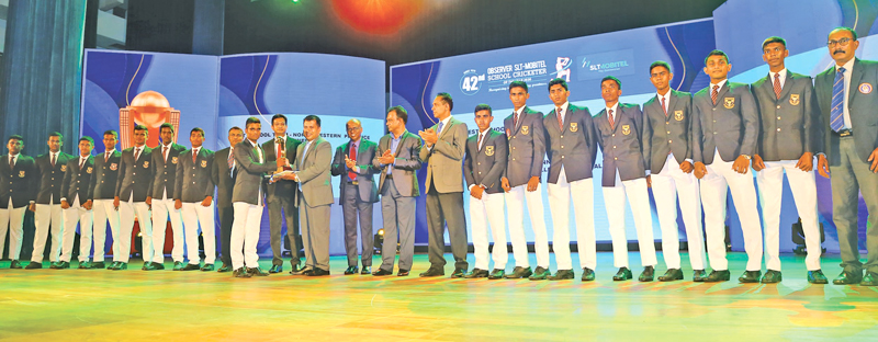 Best school team - North Western Province Runner up - Maliyadeva College Kurunegala receive their Award from the ANCL Director Legal and Administration, Rakhitha Abeygunawardhana