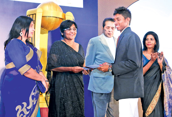First runner-up Most Popular Gold category. Ramindu Nikeshala (Devapathiraja, Ratgama)