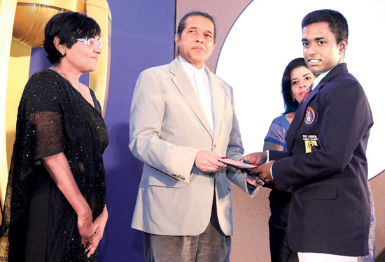 Most popular Schoolboy Cricketer platinum runner-up Charith Asalanka (Richmond)