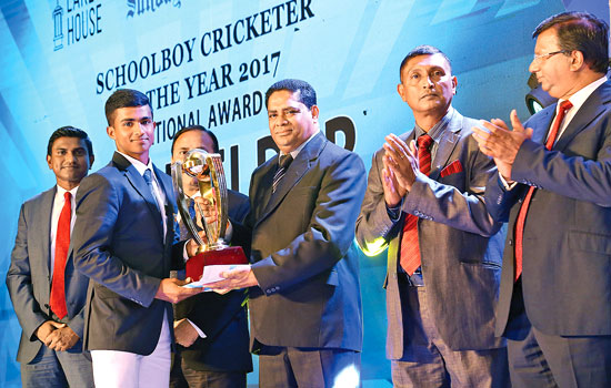 National Award Best Fielder Ashen Bandara of St.Aloysius College, Galle