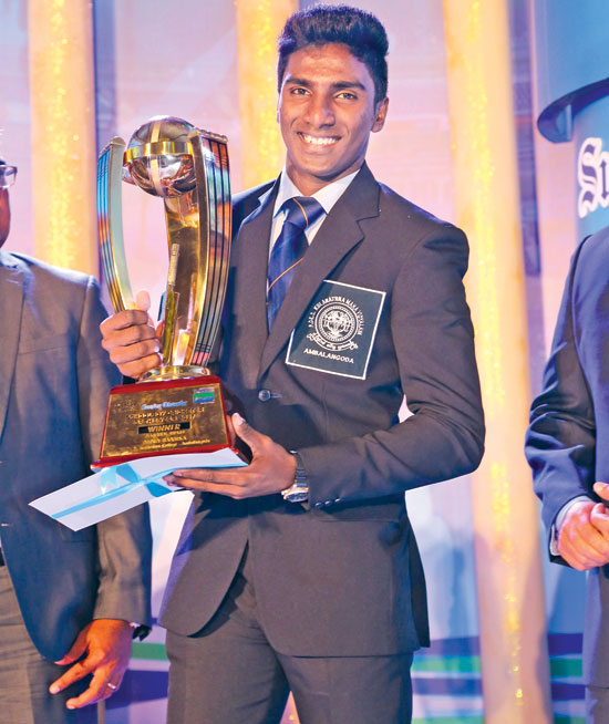 Nipun Ransika of P. de S. Kularatne College, Ambalangoda wons Observer - Mobitel Schoolboy Cricketer of the Year