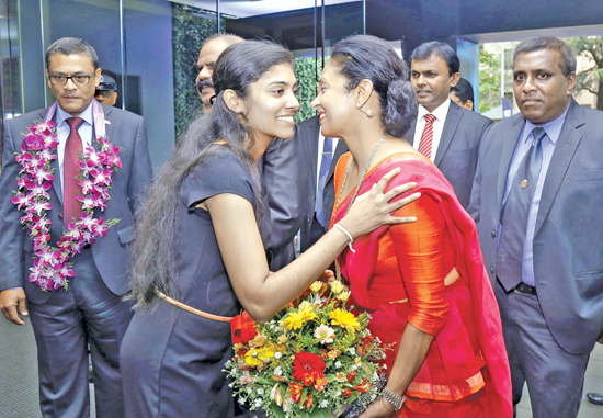 Chief guests Ranjan Madugalle and wife being welcomed