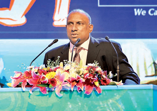 Aravinda De Silva addressing the award winners at the Sunday Observer-Mobitel Schoolboy Cricketer of the Year awards show at the Hilton Hotel in Colombo on Friday night